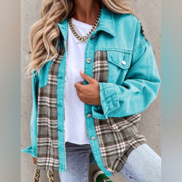 Sky Blue Pearl Beaded Chest Pockets Buttoned Denim Jacket main image 1